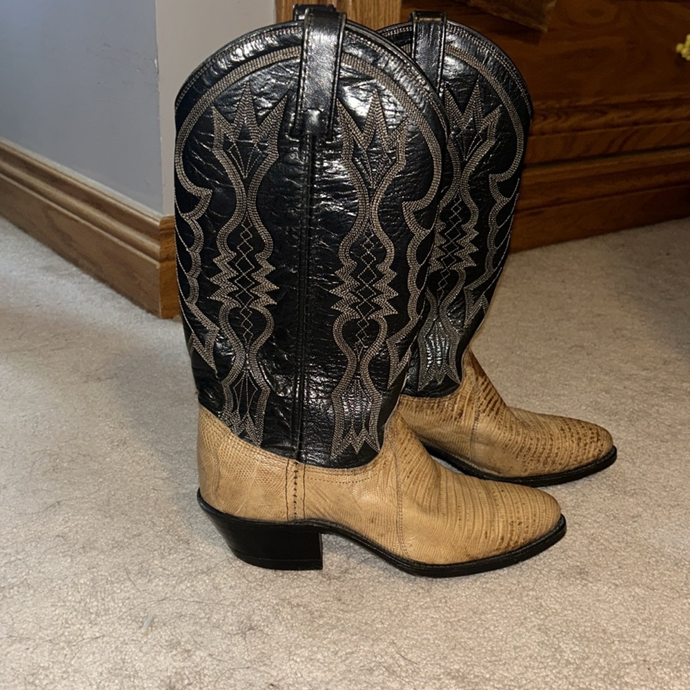 Vintage Dan Post cowboy boots